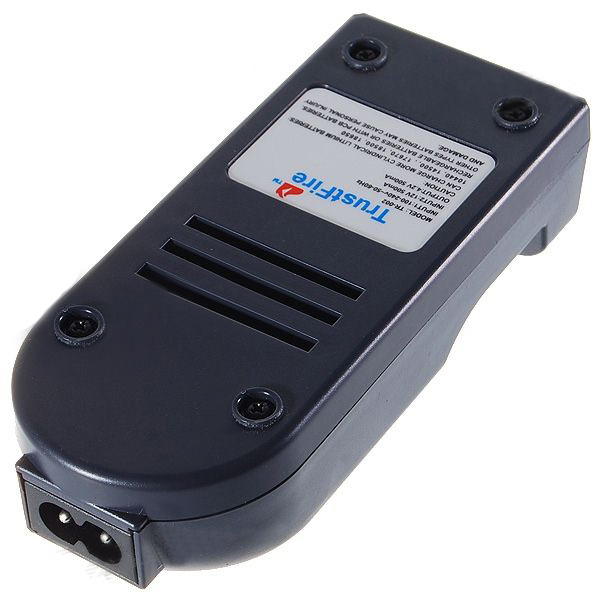 Зарядний пристрій 1x18650 TrustFire TR-002