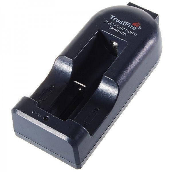 Зарядное устройство 1x18650 TrustFire TR-002