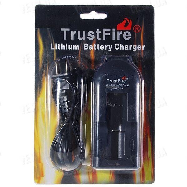 Зарядний пристрій 1x18650 TrustFire TR-002